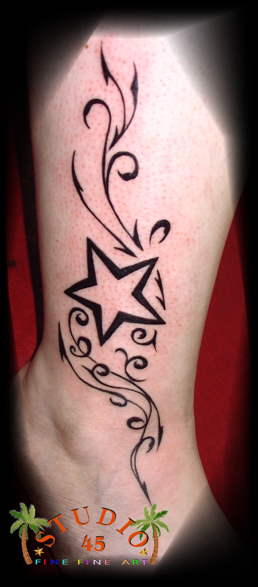 Fuss Tribal Ornament und Stern Tattoo Unterschenkel Recklinghausen STUDIO 45